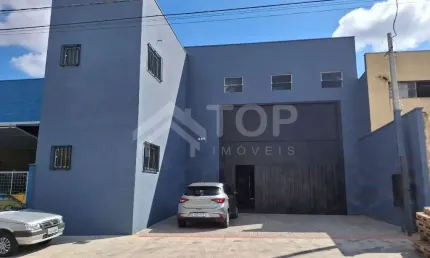 Excelente barracao, novinho em excelente localizacao