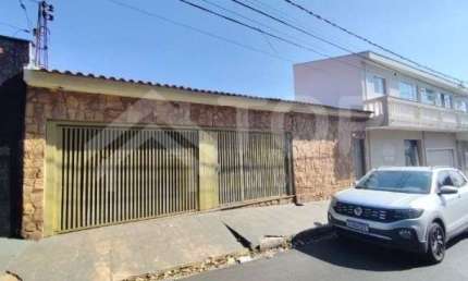 Excelente casa de 2 dormitorios com 1 suite no bairro Vila Prado