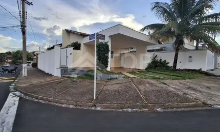 Excelente casa de esquina no res. parque fehr, com 3 dormitorios, sendo 1 suite, churrasqueira e piscina