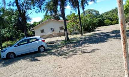 Excelente casa na Rod. SP KM 252 sentido Ribeirao Preto