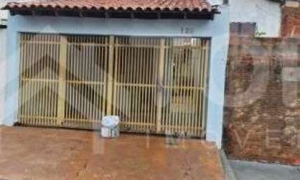 Excelente imovel de 3 dormitorios no bairro Jardim Medeiros