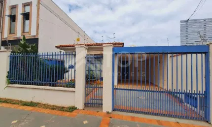 Casa com 2 quartos para alugar no Centro, São Carlos , 130 m2 por R$ 2.500