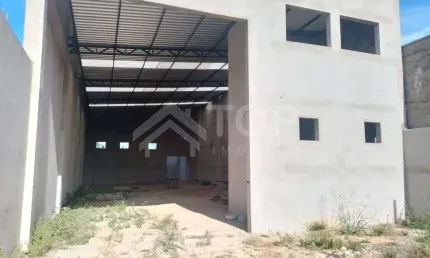 Excelente barracao no bairro presidente collor, com 260 metros
