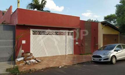 Excelente sobrado  com 3 suites, area de lazer com churrasqueira e piscina no bairro Jardim Bandeirantes