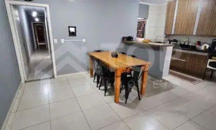 Linda casa a venda no Parque Arnold Schimidt com 3 dormitorios sendo 1 suite