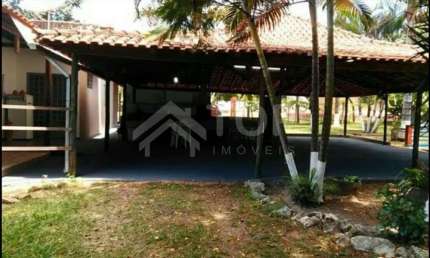 Excelente chacara com churrasqueira, piscina e varias arvores frutiferas