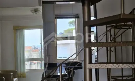 Lindo duplex de 3 dormitorios com 1 suite semi mobiliado no Res. Orizzont di San Carlo