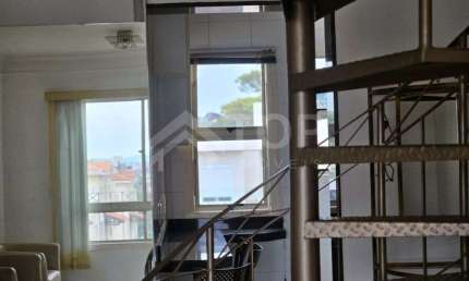 Lindo duplex de 3 dormitorios com 1 suite semi mobiliado no Res. Orizzont di San Carlo