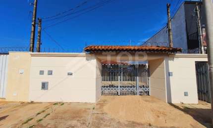 Casa com 1 quarto para alugar no Parque Santa Felícia Jardim, São Carlos , 30 m2 por R$ 1.000