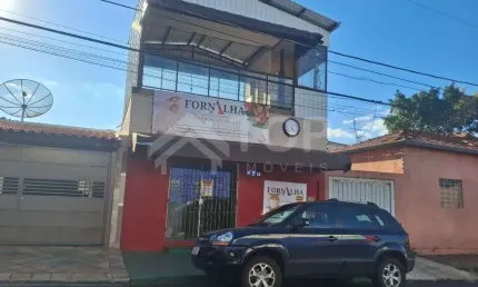 Excelente ponto comercial, quase esquina com a rua teixeira de barros, na melhor localizacao do bairro vila prado