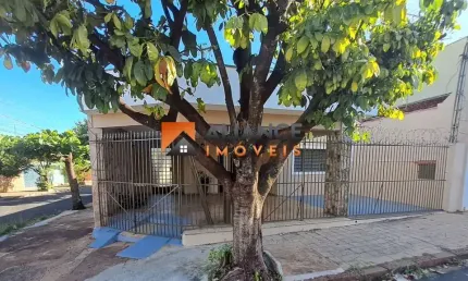 Casa com 3 quartos à venda na Vila Tibério, Ribeirão Preto , 170 m2 por R$ 320.000