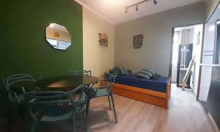 Kitnet com 1 dormitório para alugar, 35 m² por R$ 1.900,00/mês - Vila Guilhermina - Praia Grande/SP