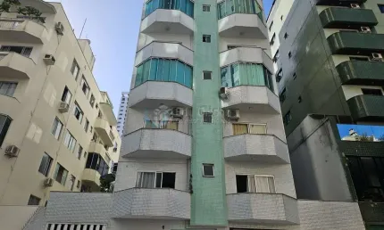 Apartamento à venda no bairro Centro em Balneário Camboriú/SC