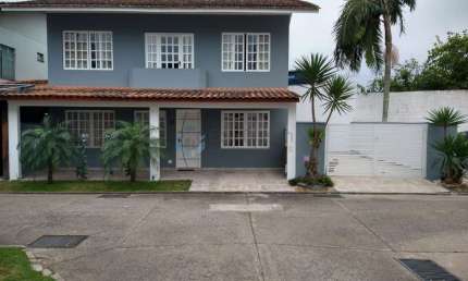Casa com 3 quartos à venda no Centro, Balneário Camboriú 