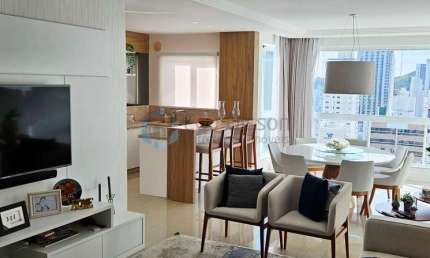Apartamento com 4 quartos para alugar na Rua 1301, Centro, Balneário Camboriú