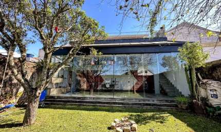 Casa de frente para rua à venda no  Boa Vista - Curitiba/PR