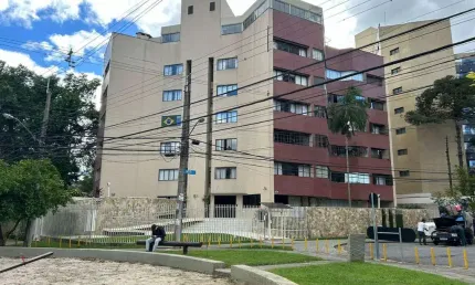 Apartamento com 4 quartos e 3 vagas a venda no Juvevê em Curitiba