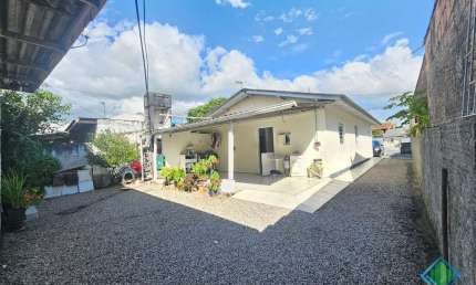 Casa com 5 quartos à venda na Vereador Benjamin Corrêa, 368, Praia João Rosa, Biguaçu, 300 m2 por R$ 538.000