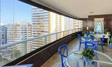 Apartamento para venda tem 232 metros quadrados com 4 quartos em Pituba - Salvador - BA