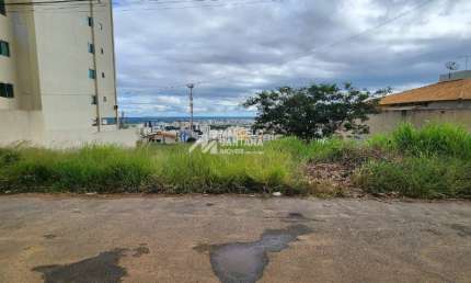 Terreno à venda na Rua G, Candeias, Vitória da Conquista