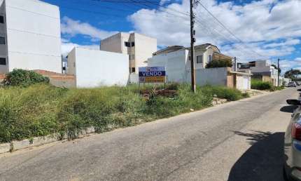 Terreno à venda na Rua Heitor Villa Lobos, Boa Vista, Vitória da Conquista