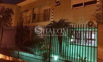 Sobrado à venda em Maringá, Parque Palmeiras, com 3 quartos, com 237 m²