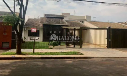 Casa à venda em Maringá, Parque Residencial Cidade Nova, com 4 quartos, com 260 m²