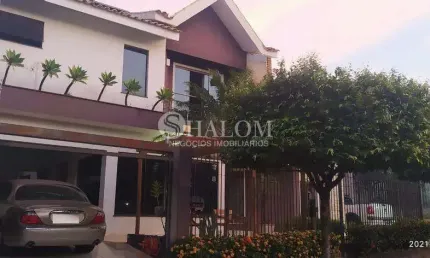 Sobrado à venda em Maringá, Cidade Jardim, com 3 quartos, com 230 m²