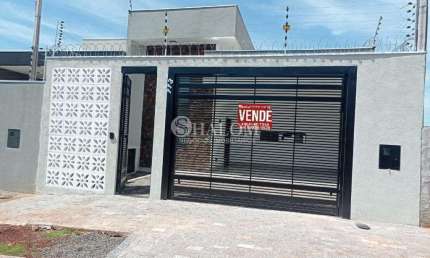 Casa à venda em Maringá, Bom Jardim, com 3 suítes, com 150 m²