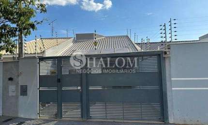 Casa à venda em Maringá, Parque Avenida, com 3 quartos, com 115 m²