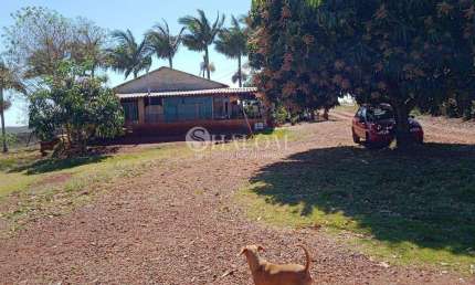 Chácara à venda em Marialva, Centro, com 3 quartos, com 28000 m²