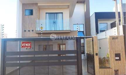 Sobrado à venda em Marialva, Centro, com 3 quartos, com 173 m²