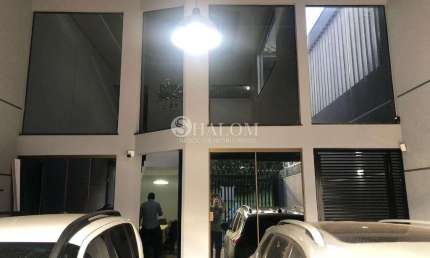 Casa à venda em Maringá, Vila Santa Izabel, com 3 quartos, com 249.8 m²