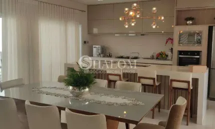 Casa à venda em Maringá, Bom Jardim, com 3 quartos, com 206 m²