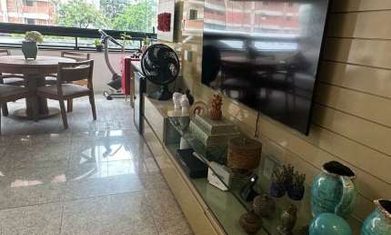 Apartamento para venda possui 154 metros com 3 suítes com 3 vgs - no Rosarinho - Recife - PE