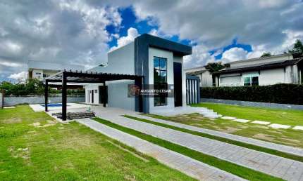 Casa com área total 807 metros e área construída 200 metros com 4 quartos sendo 3 suítes 6 vgs - em Aldeia - PE