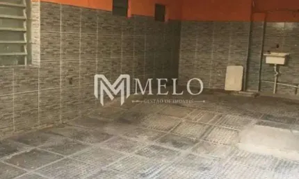 Casa com 2qts, suíte, 2 vagas com 110m2 Tamarineira.