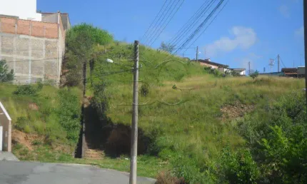 Terreno à venda no Jardim Regina, Poços de Caldas 