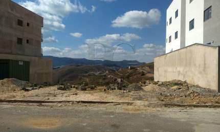 Terreno à venda no Jardim Bandeirantes, Poços de Caldas 