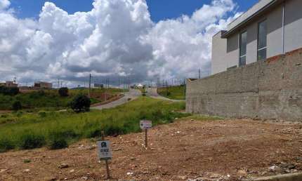 Terreno à venda no Jardins de Florença, Poços de Caldas 