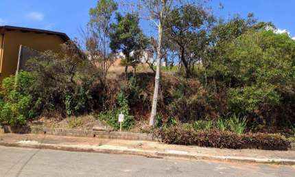 Terreno à venda no Parque Véu das Noivas, Poços de Caldas 
