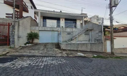 Casa com 3 quartos à venda na Vila Bela, Poços de Caldas 