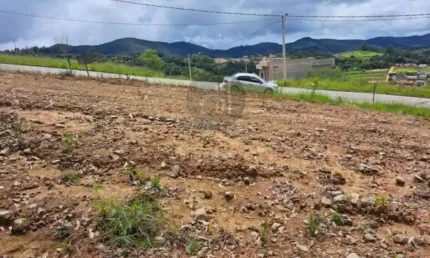 Terreno à venda no Laranjeiras de Caldas, Caldas 