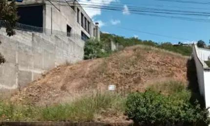 Terreno à venda no Condomínio Pitangueiras, Poços de Caldas 