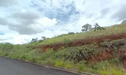 Terreno à venda no Jardim Bandeirantes, Poços de Caldas 