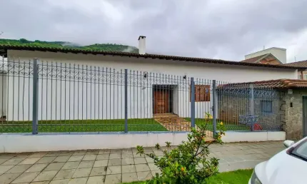 Casa com 4 quartos para alugar no Marçal Santos, Poços de Caldas 