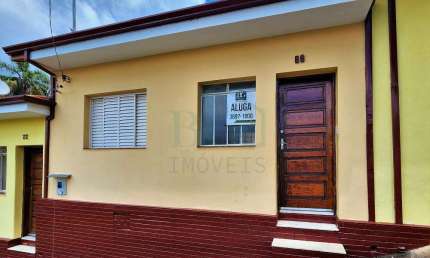Casa com 2 quartos para alugar no Centro, Poços de Caldas 