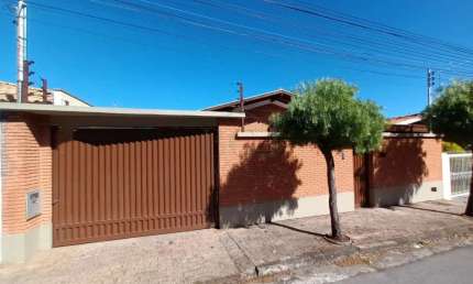 Casa com 3 quartos à venda no São Geraldo, Poços de Caldas 