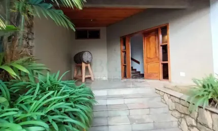 Casa com 5 quartos à venda no São Benedito, Poços de Caldas 