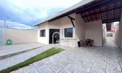 Casa com 3 dormitórios à venda, 151 m² por R$ 450.000,00 - Estância São José - Peruíbe/SP